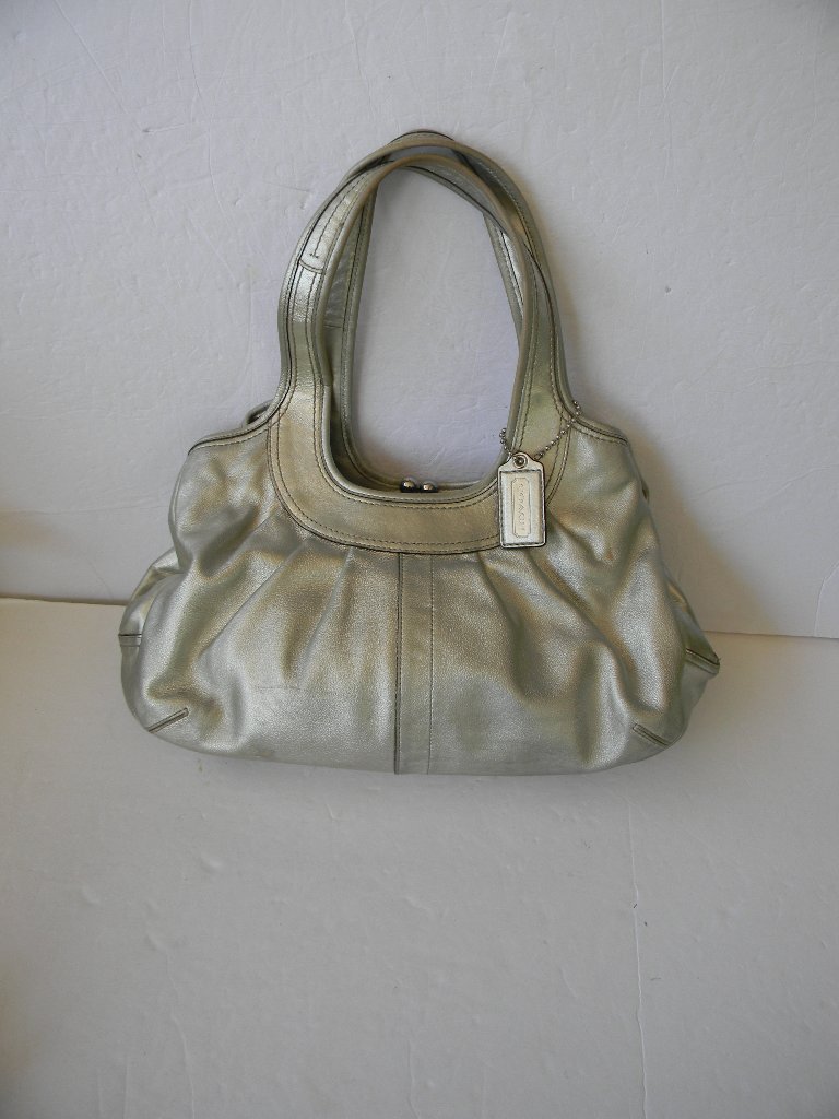 Vintage Coach Y2k Silver Kisslock Ergo Pleated Leather Metallic Bag 12831 Guc